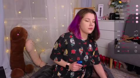 Snapshot of mirafalls chatting on 02.05.25 Mira online show from 02.05.25