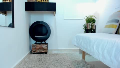    online show from 01.03.25