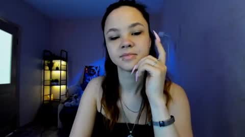 Snapshot of miranda_holms chatting on 06.14.26 miranda_holms online show from 06.14.26