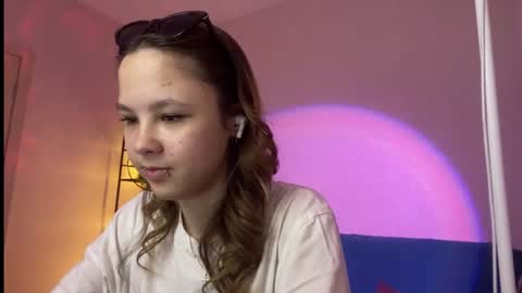 Snapshot of miranda_holms chatting on 07.14.26 miranda_holms online show from 07.14.26