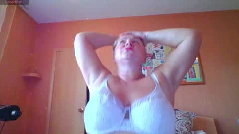 Snapshot of miranda_robinson chatting on 10.02.25 Miranda online show from 10.02.25