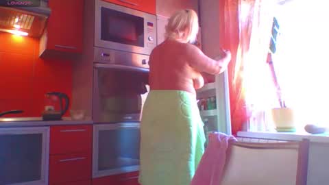 Snapshot of miranda_robinson chatting on 10.16.25 Miranda online show from 10.16.25