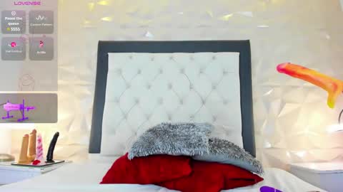 Mirandas room online show from 03.05.25