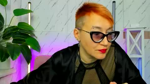 Snapshot of mirandagill chatting on 12.04.24 mirandagill online show from 12.04.24