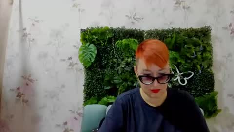 Snapshot of mirandagill chatting on 12.16.24 mirandagill online show from 12.16.24