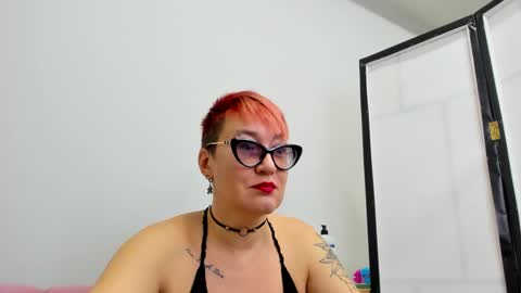 Snapshot of mirandagill chatting on 01.14.25 mirandagill online show from 01.14.25