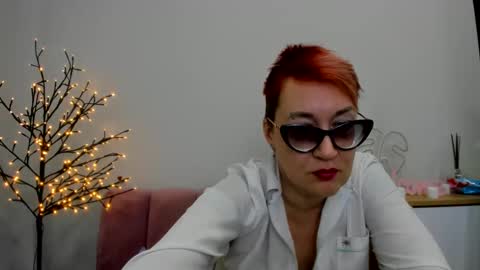 Snapshot of mirandagill chatting on 02.21.25 mirandagill online show from 02.21.25