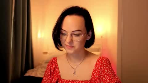 MiraSkyy online show from 09.14.25