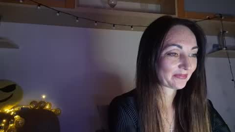 Snapshot of mirelisse chatting on 07.13.26 Christina online show from 07.13.26