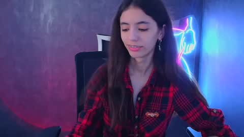 Snapshot of miri_miss chatting on 02.02.25 Miri online show from 02.02.25