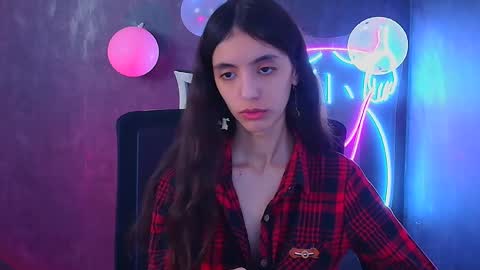 Snapshot of miri_miss chatting on 02.12.25 Miri online show from 02.12.25