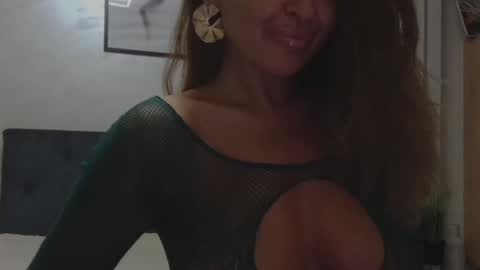 miriam04 online show from 10.20.25