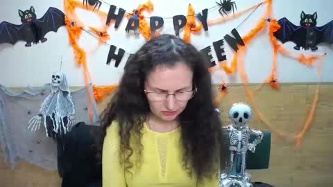 Miroslava Happi online show from 10.25.25