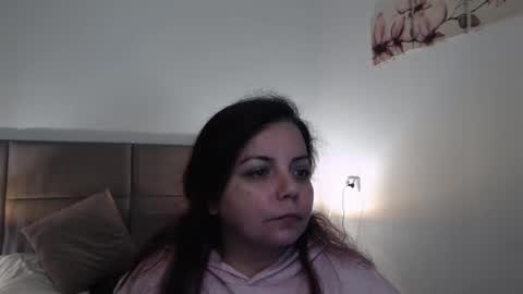 Snapshot of miryamines chatting on 10.15.25 MiryamInes online show from 10.15.25