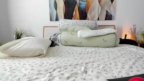 Snapshot of mis_eva chatting on 02.23.25 Eva online show from 02.23.25