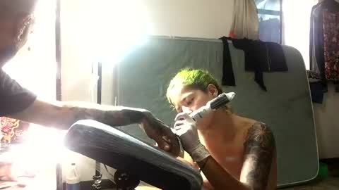 Mishone y Ares online show from 12.15.24