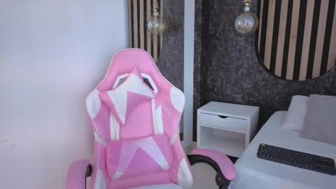 Antonella online show from 11.21.25