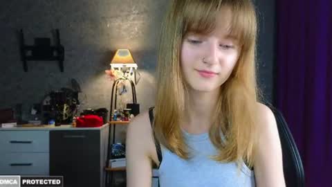 Snapshot of miss___alisa chatting on 07.04.26 Alisa NONNUDE online show from 07.04.26