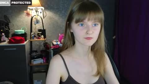 Snapshot of miss___alisa chatting on 07.17.26 Alisa NONNUDE online show from 07.17.26