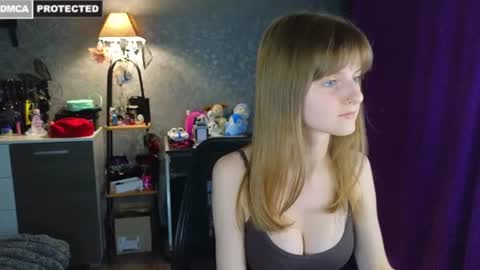 Snapshot of miss___alisa chatting on 07.20.26 Alisa NONNUDE online show from 07.20.26