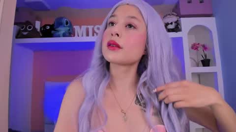 Lunna online show from 10.18.25