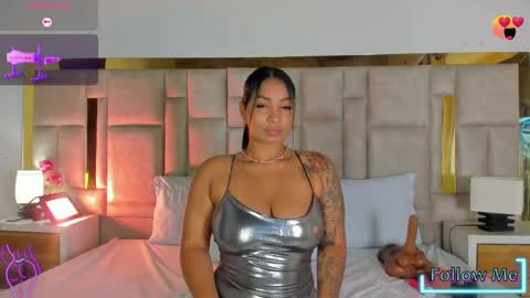 Snapshot of miss_abigail_ chatting on 10.02.25 Miss Abigail online show from 10.02.25