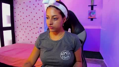 Akemi 3 online show from 09.10.25