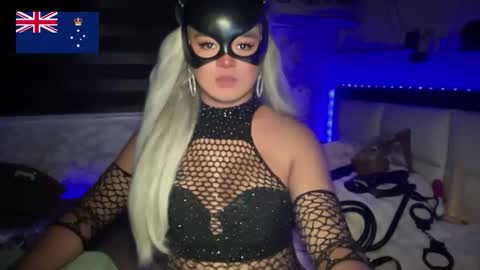 Call me  Miss Antonette  online show from 05.28.26