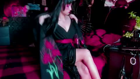 Snapshot of miss_asmodeus chatting on 05.14.26 missAsmodeus online show from 05.14.26