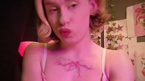 Snapshot of miss_barbie1 chatting on 06.07.26 Anya online show from 06.07.26