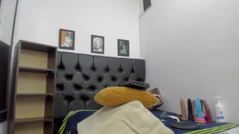 miss_big_ass21 online show from 09.28.25