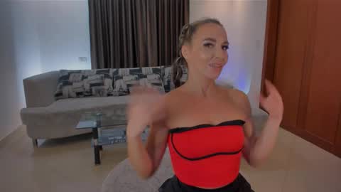 Snapshot of miss_bikini chatting on 09.08.25 miss_bikini online show from 09.08.25