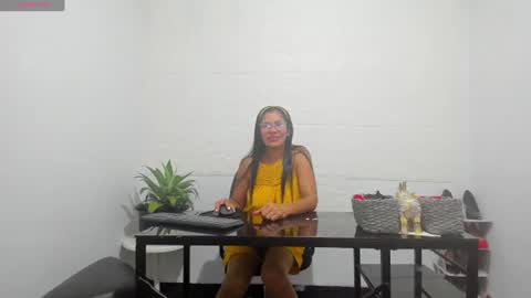 Snapshot of miss_clarepocahose chatting on 06.13.26 Clare PocaHose online show from 06.13.26