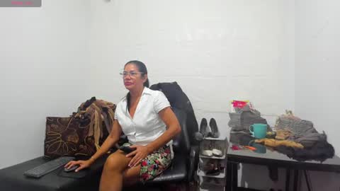 Snapshot of miss_clarepocahose chatting on 07.13.26 Clare PocaHose online show from 07.13.26