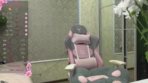 miss_divora online show from 10.15.25