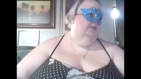 Snapshot of miss_ella_rose chatting on 05.16.26 miss_ella_rose online show from 05.16.26
