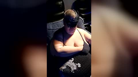 Snapshot of miss_ella_rose chatting on 07.17.26 miss_ella_rose online show from 07.17.26
