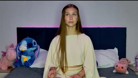 Snapshot of miss_emily_miller chatting on 09.30.25 Emily online show from 09.30.25