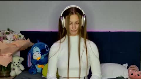 Snapshot of miss_emily_miller chatting on 10.13.25 Emily online show from 10.13.25