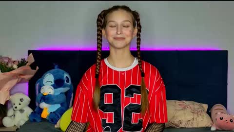 Snapshot of miss_emily_miller chatting on 10.21.25 Emily online show from 10.21.25