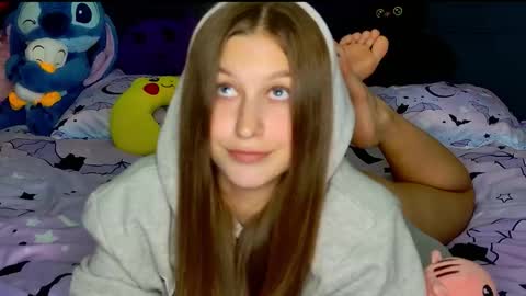 Snapshot of miss_emily_miller chatting on 11.10.25 Emily online show from 11.10.25