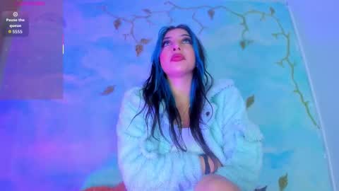 Snapshot of miss_evans_ chatting on 10.12.25 miss_evans_ online show from 10.12.25