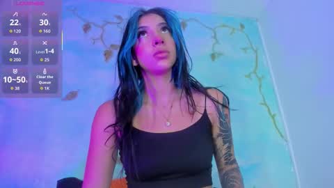 Snapshot of miss_evans_ chatting on 10.14.25 miss_evans_ online show from 10.14.25