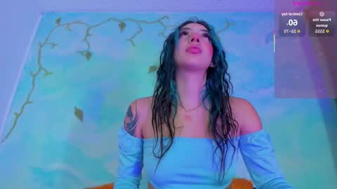 Snapshot of miss_evans_ chatting on 11.04.25 miss_evans_ online show from 11.04.25