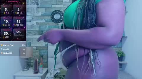 miss_evans_ online show from 04.20.26