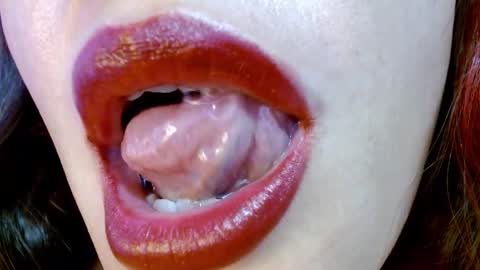 Miss Evoleth online show from 02.10.25