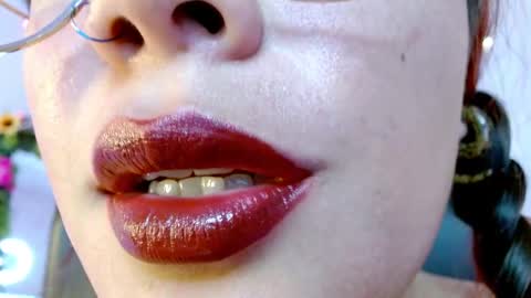 Miss Evoleth online show from 02.25.25