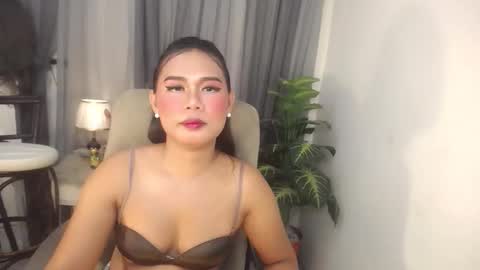 Snapshot of miss_fhakarat chatting on 10.10.25 miss_fhakarat online show from 10.10.25