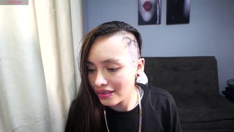 miss_foxxy_ online show from 10.05.25