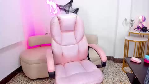 Francheska online show from 10.20.25